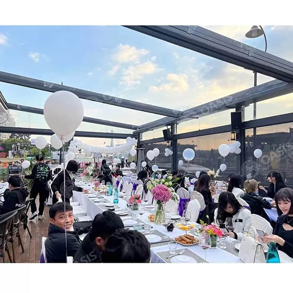 All-Weather Aluminum Patio Cover Corrosion-Resistant Frame Tear-Proof Fabric Windproof 